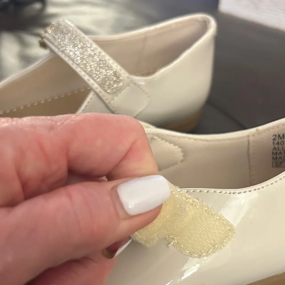 Rachel Shoes Cream Patent Mary Jane with Rhinestone Buckle size 2